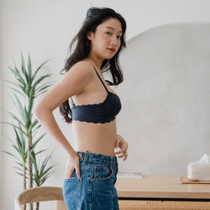Perky Lift! Lash-Lace Seamless Push Up Wireless Bra in Midnight Blue
