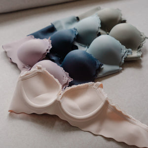 Perky Lift! Lash-Lace Seamless Push Up Wireless Bra in Pinkish Nude