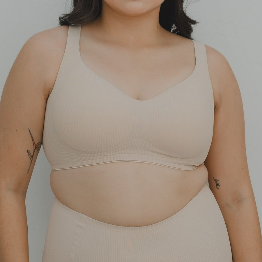 Forme+ V-plunge Wireless Seamless Bra (Machine Wash Edition) in Barely Nude