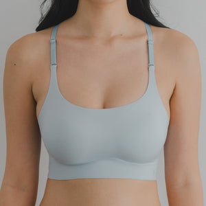 air-ee Scoop Neck Seamless Pullover Bra (Signature Edition) in Baby Blue