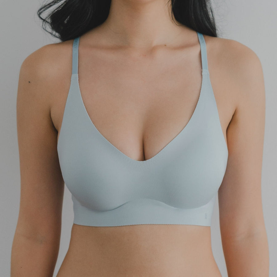 air-ee V-Neck Seamless Pullover Bra (Signature Edition) in Baby Blue