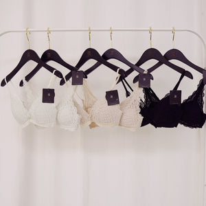 Hoppy Poppy! V2.0 Seamless Lightly-Lined Lace Bralette in Oatmilk