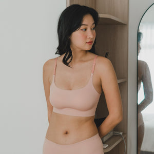 air-ee Scoop Neck Seamless Pullover Bra (Signature Edition) in Baby Pink