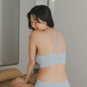 air-ee Scoop Neck Seamless Pullover Bra (Signature Edition) in Baby Blue