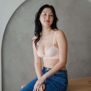 Perky Lift! Lash-Lace Seamless Push Up Wireless Bra in Pinkish Nude