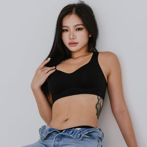 Air-ee Seamless Bra in Black - Thick Straps (Signature Edition)