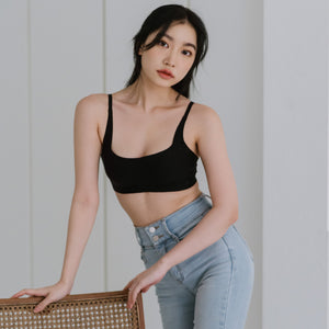Air-ee Seamless Bra in Black - Square Neck (Signature Edition)