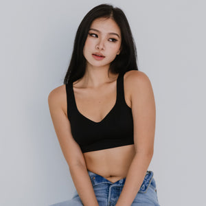 Air-ee Seamless Bra in Black - Thick Straps (Signature Edition)