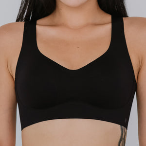 Air-ee Seamless Bra in Black - Thick Straps (Signature Edition)