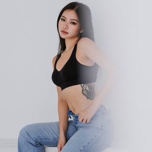 Air-ee Seamless Bra in Black - Thick Straps (Signature Edition)