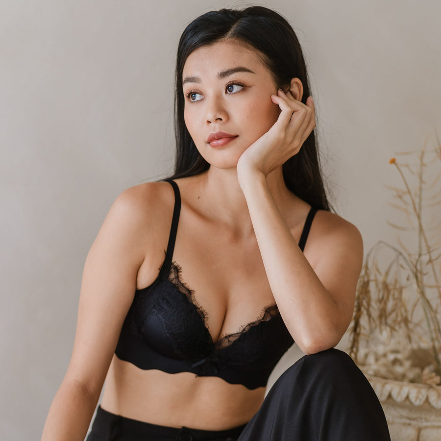 Buttery Lash-Lace! Seamless Super Push Up Wireless Bra in Black