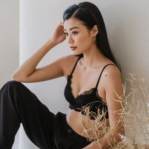 Buttery Lash-Lace! Seamless Super Push Up Wireless Bra in Black