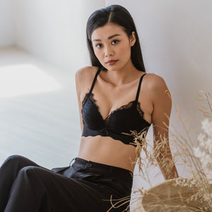 Buttery Lash-Lace! Seamless Super Push Up Wireless Bra in Black