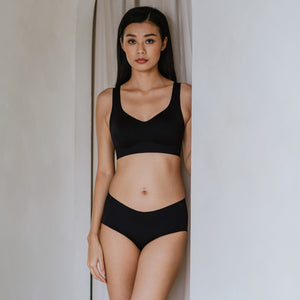 Air-ee Seamless Bra in Black - Thick Straps (Signature Edition)