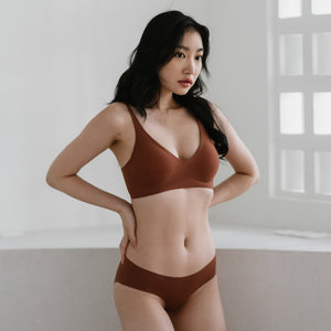 Air-ee Seamless Bra in Cocoa Milk - V-Neck (Signature Edition)