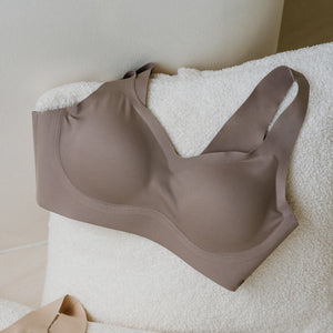 Air-ee Seamless Bra in Black - Thick Straps (Signature Edition)