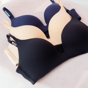 Everyday Hustle Wireless T-Shirt Bra in Black