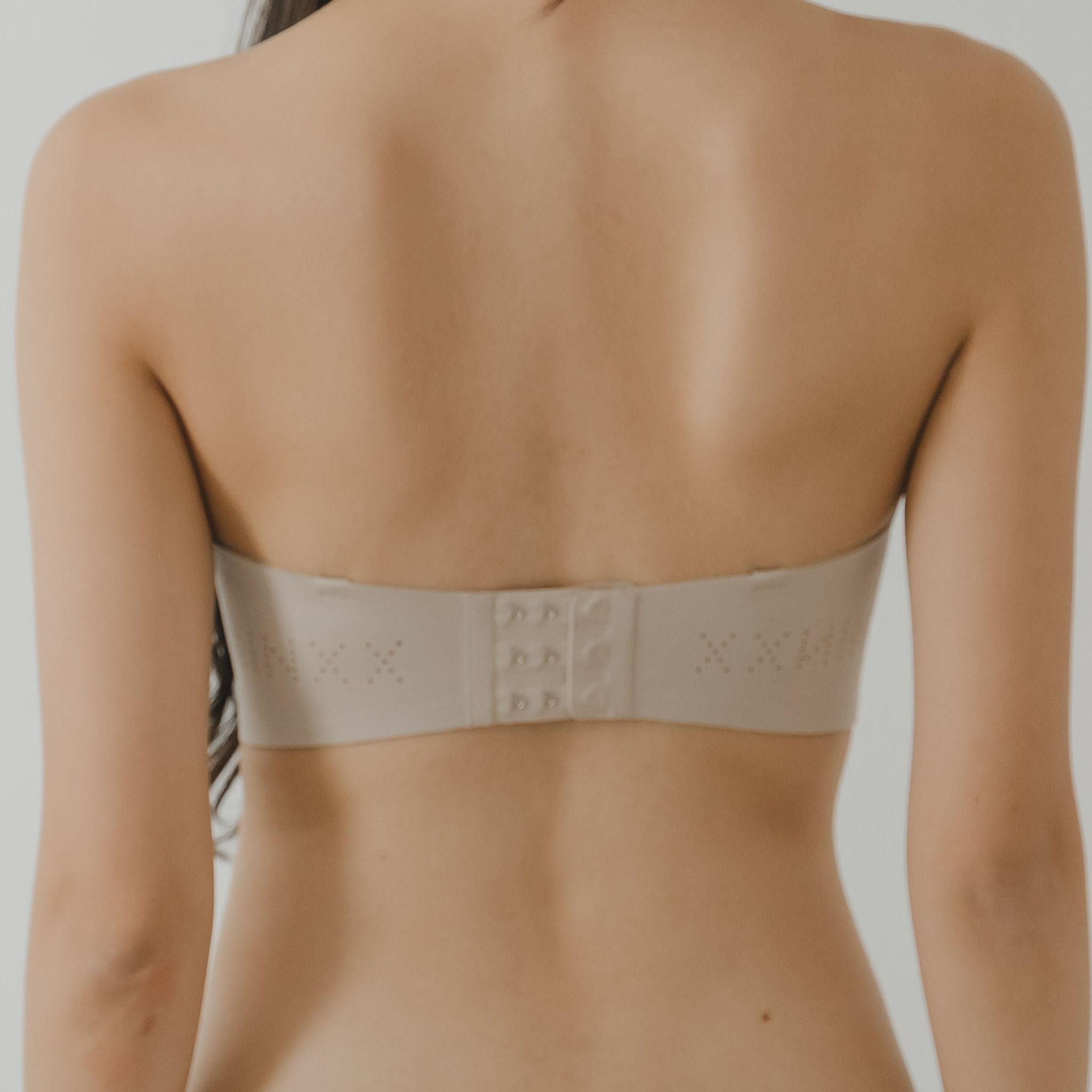 air-ee Seamless Anti-slip Strapless Bra in Almond Nude (Machine Wash Edition)
