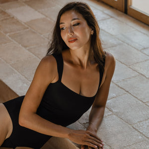 air-ee SleekMuse Seamless Bodysuit (Signature Edition) in Black