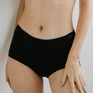 Premium Mid-Rise Seamless Butthugger in Black