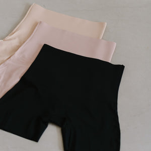Air-Shaper Super Mid-Rise Seamless Shortie (Medium Compression)