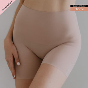 Air-Shaper Super Mid-Rise Seamless Shortie (Medium Compression)